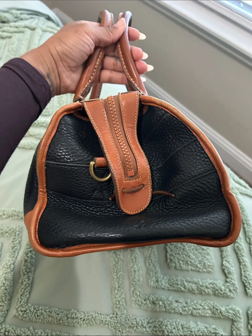 Dooney &Bourke Black and Tan Leather Doctor Satchel Handbag w/ lock and key